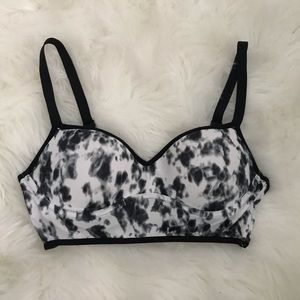 Victoria’s Secret Pink Sports Bra